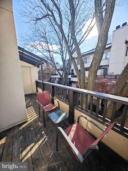 Building Photo - 9813 Hellingly Pl