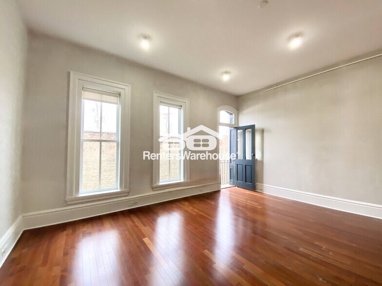 Building Photo - 520 1/2 Grand Ave