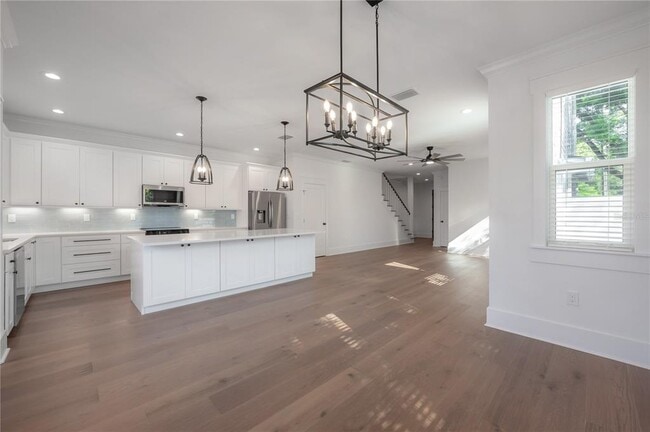 Building Photo - 807 E Ida St