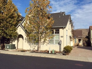 Building Photo - 6347 Newhaven Ln