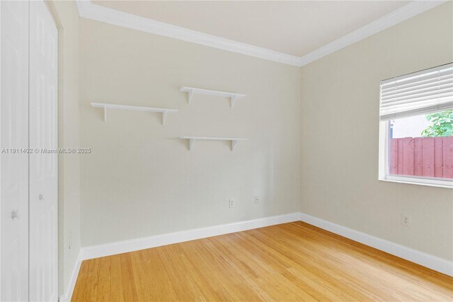 Building Photo - 5334 NW 111th Ct