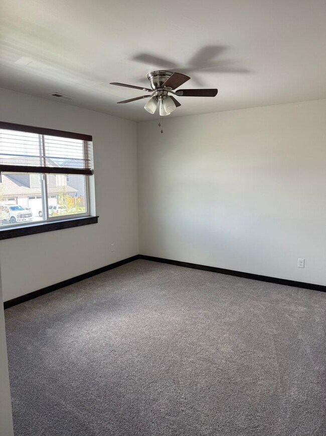 Building Photo - 1518 Butler Creek Ave