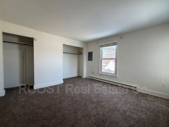 Building Photo - 38-42-42 E Xenia Ave