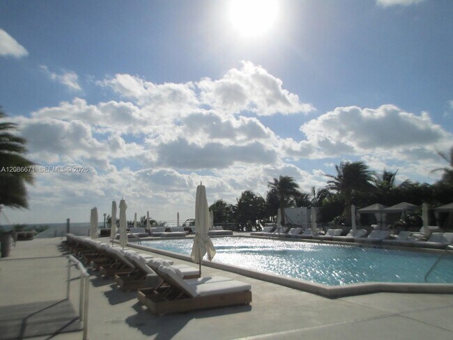 Building Photo - 2301 Collins Ave
