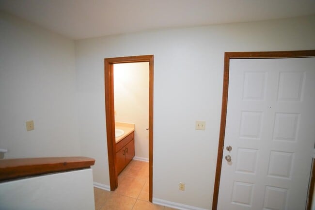Building Photo - 1820 Nicklaus Dr