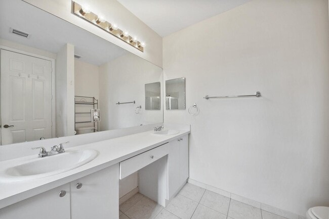 Building Photo - 7399 Briella Dr