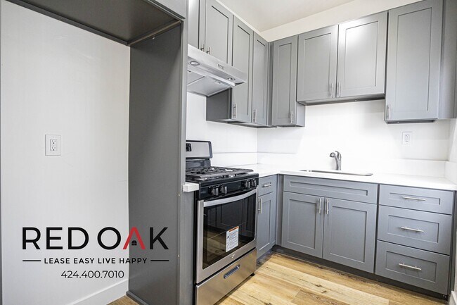 Building Photo - 974 S Gramercy Pl