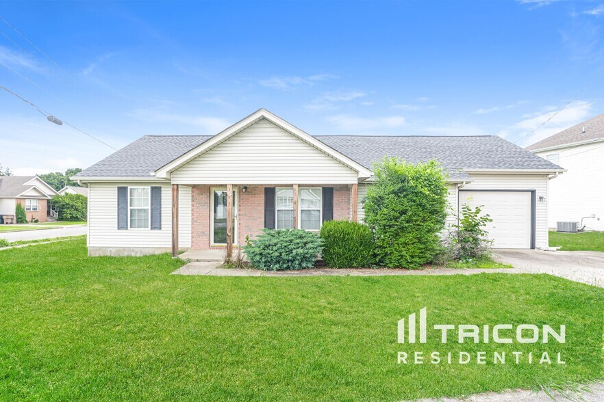 Primary Photo - 928 Pin Oak Dr