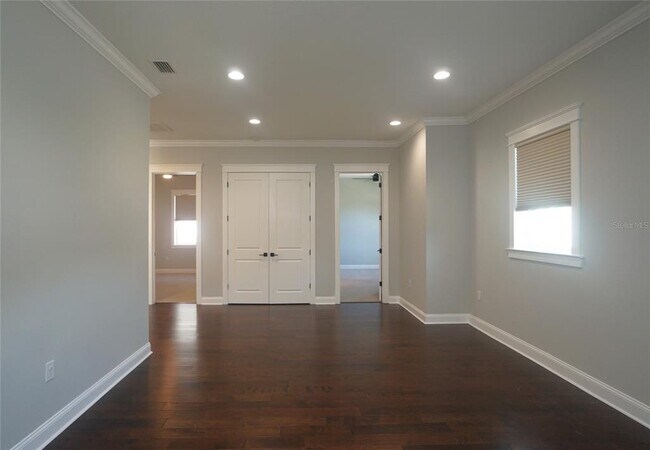 Building Photo - 3625 E Clark Cir