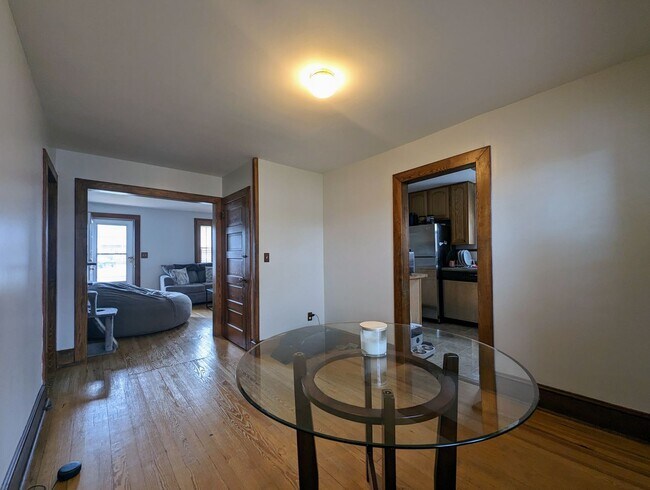 Building Photo - 3-Bedroom Gem with Master Suite and Detach...