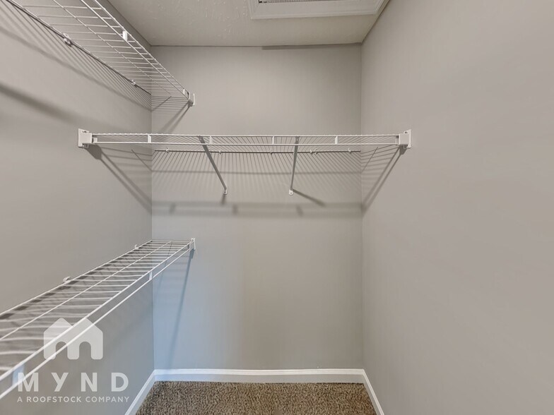 Building Photo - 4029 Utica St