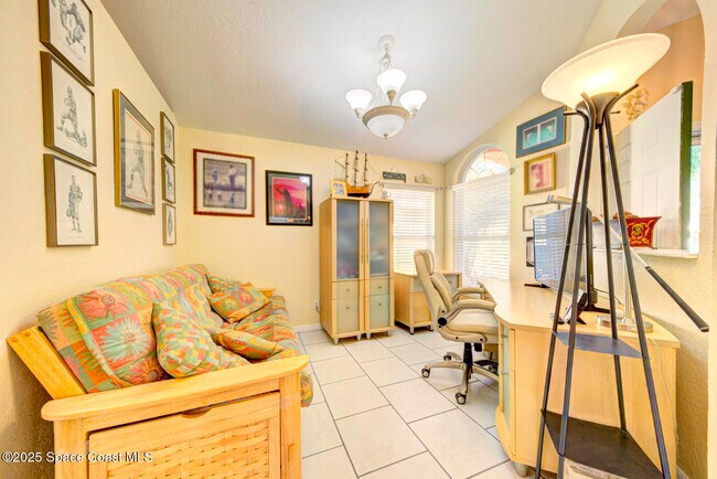 Building Photo - 571 Priscilla Pl