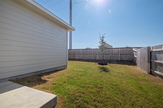 Building Photo - 244 Shugart St