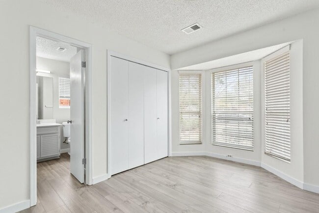 Building Photo - 8609 Ephraim Road