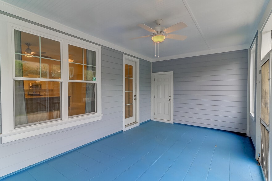 Screen Porch - 2069 Kings Gate Ln