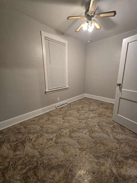 Building Photo - 8445 S Marquette Ave