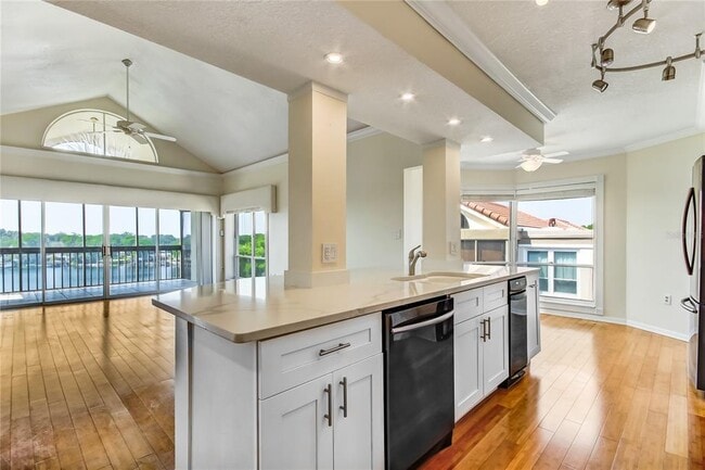 Building Photo - 204 Quayside Cir