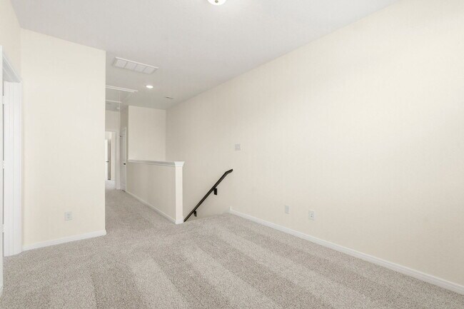 Building Photo - 106 W Coralburst Lp