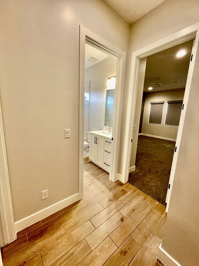 Building Photo - Lovely Four-Bedroom in Ivins with 3-Car Garage and Small RV parking Has Lots of Upgrades