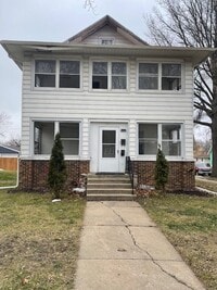 Building Photo - 111 8th St NW