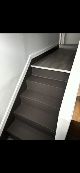 Building Photo - 3 Ross St