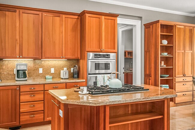 Building Photo - 2841 Milo Hae Loop