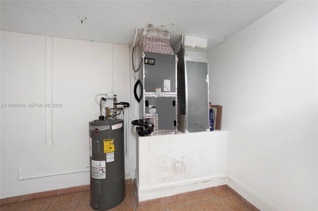 Building Photo - 1289 Majesty Terrace