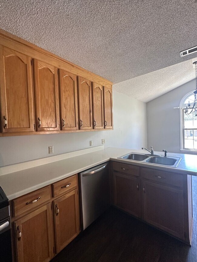 Building Photo - Valley Stream Subdivision!!