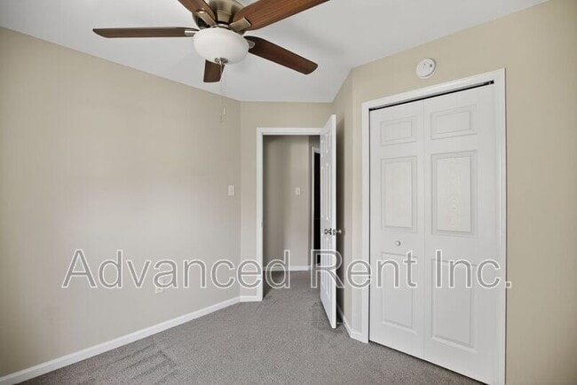 Building Photo - 339 Overlea Pl
