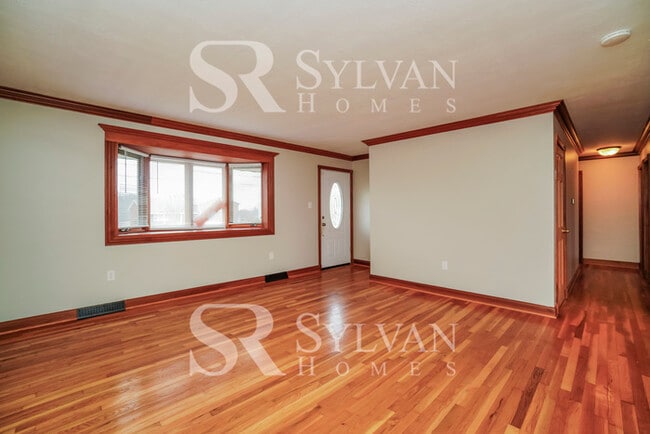 Building Photo - Lease today! No extra charge for contentme...