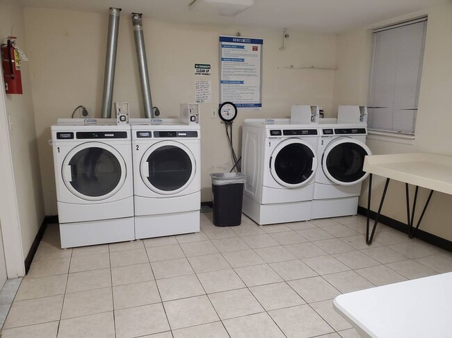 Building Photo - 17A S Valley Rd