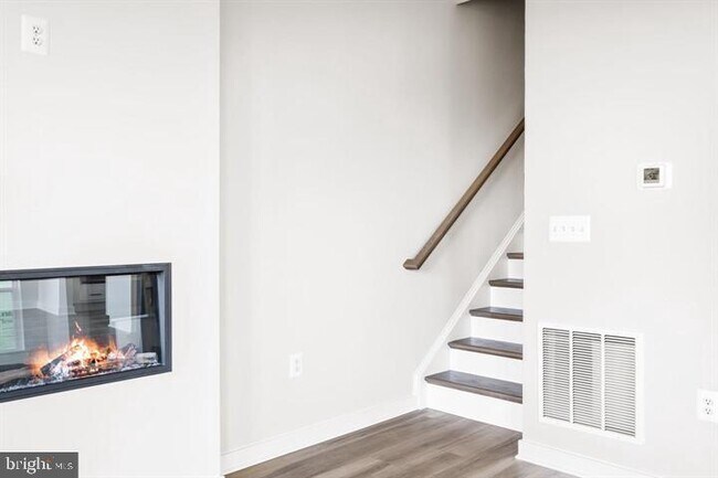 Building Photo - 42508 Invergordon Ter