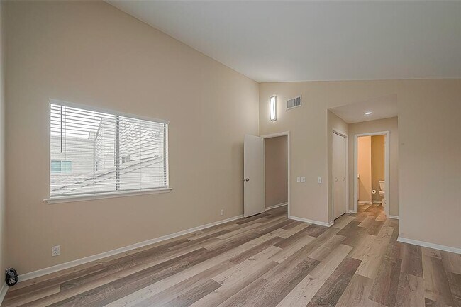 Building Photo - 1566 Prairie Grove Dr