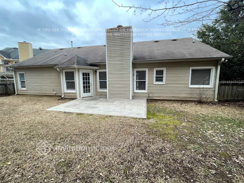 Building Photo - 2015 Henderson Way NW