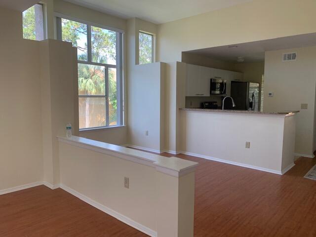 Building Photo - 4791 Via Palm Lakes Via