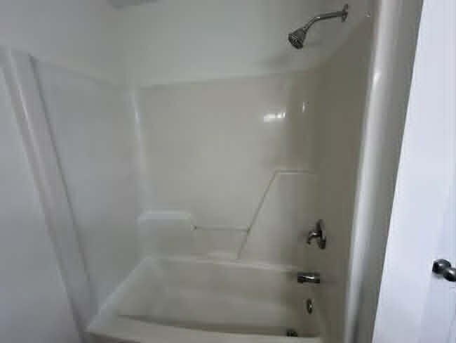 Building Photo - 151 Whispering Glen Cir