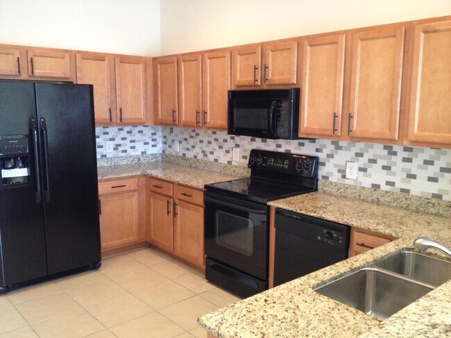 Building Photo - 685 Pacific Grove Dr