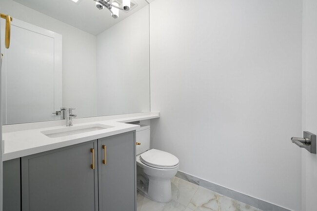 Building Photo - 8561 Crystal Downs Ave