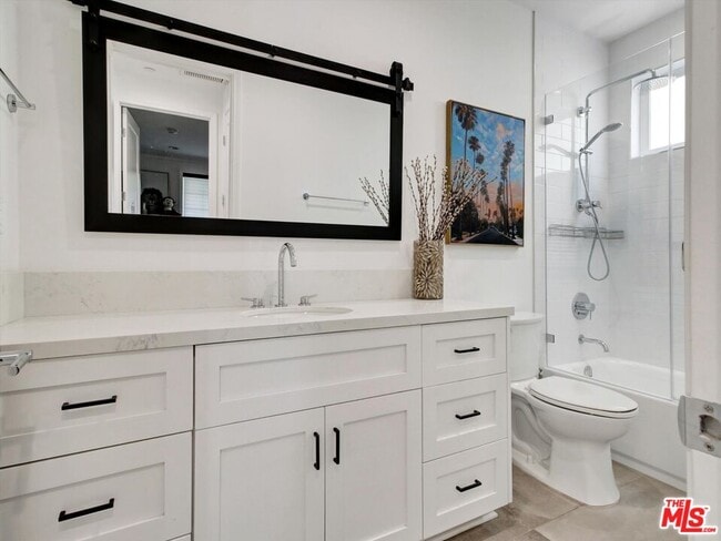 Building Photo - 10593 Kinnard Ave