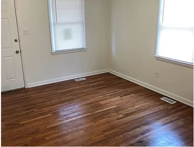Building Photo - Charming 3BR Home with Covered Front Porch