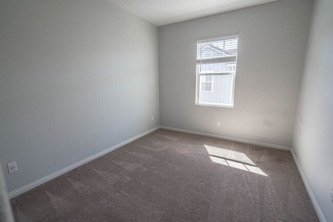 Building Photo - COMING SOON! 3 Bedroom Home in River Village.