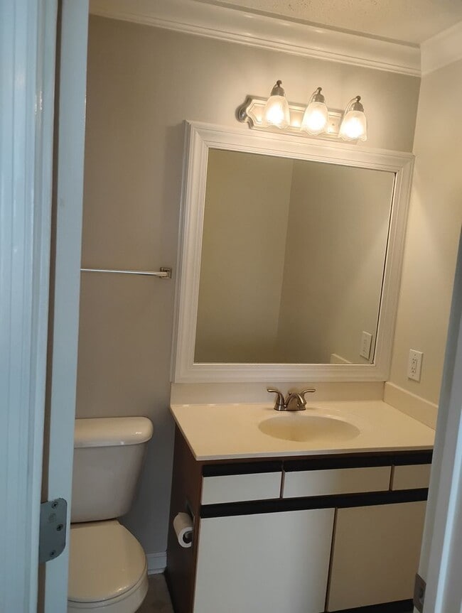 Building Photo - Southbridge VI Unit 2268K