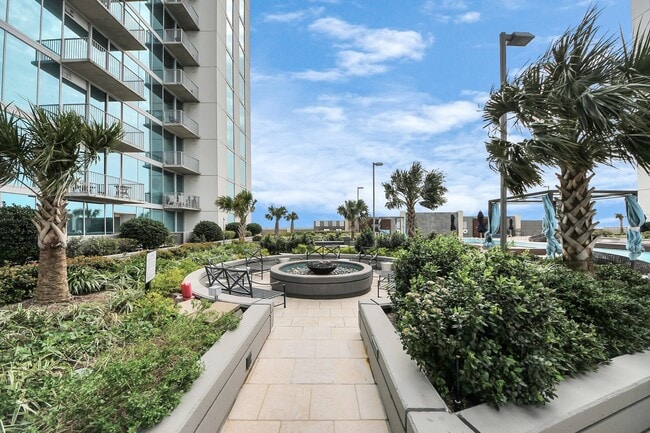 Building Photo - 5925 Almeda Rd