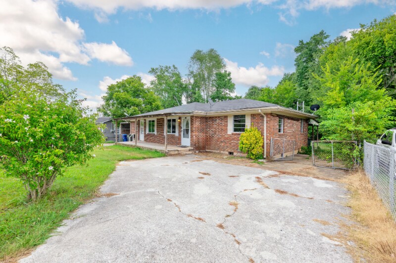 Building Photo - 1208 Gadd Rd