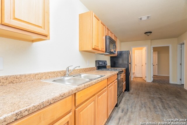 Interior Photo - 8111 Landing