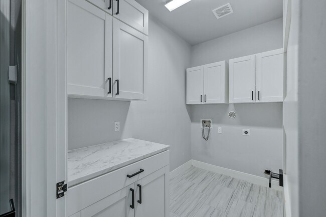 Building Photo - 11315 Alcott Dr