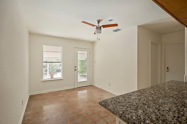 Building Photo - 6709 Tampa Cove