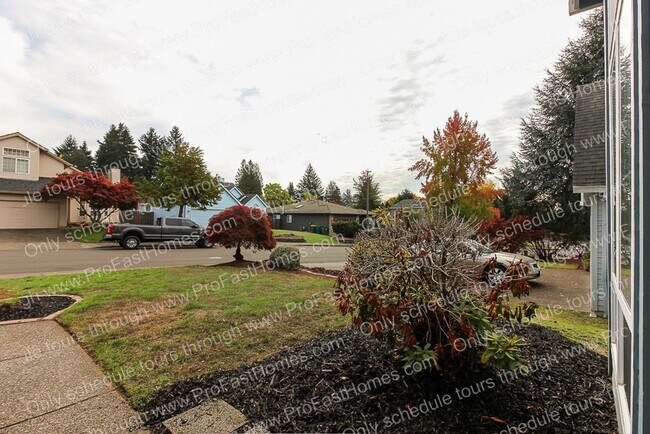 Building Photo - 12144 SW Anton Dr