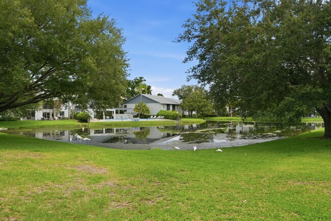 Building Photo - Condo For Rent in Largo with TONS OF UPGRADES!