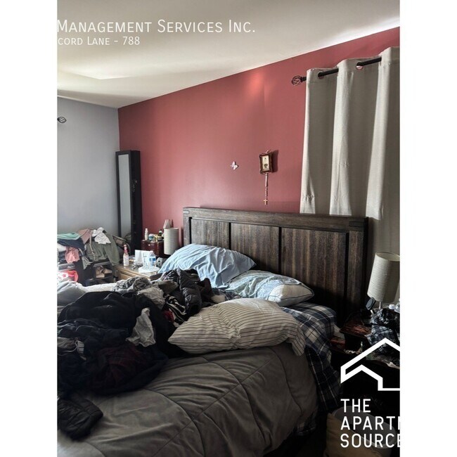 Building Photo - 788 Concord Ln